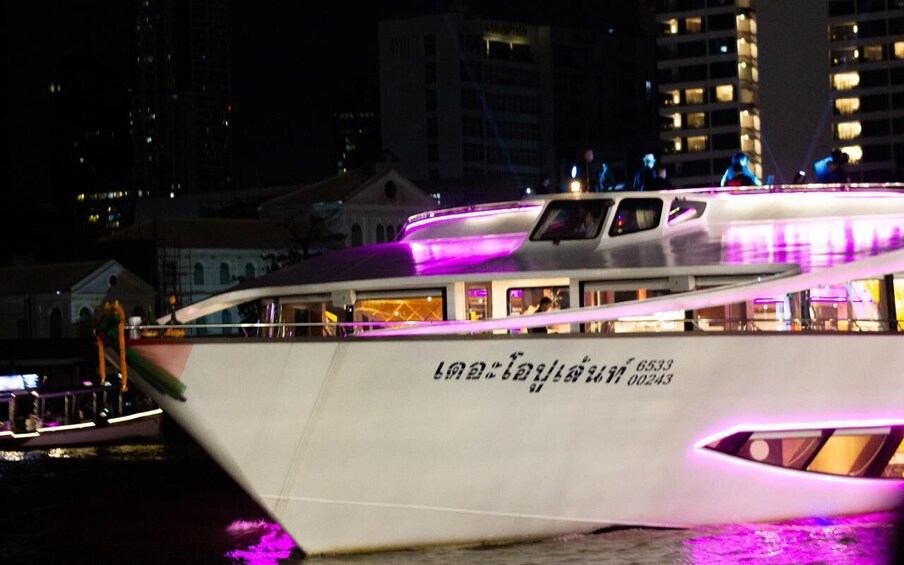 Picture 9 for Activity Bangkok: Opulence Luxury Chao Phraya Dinner Cruise