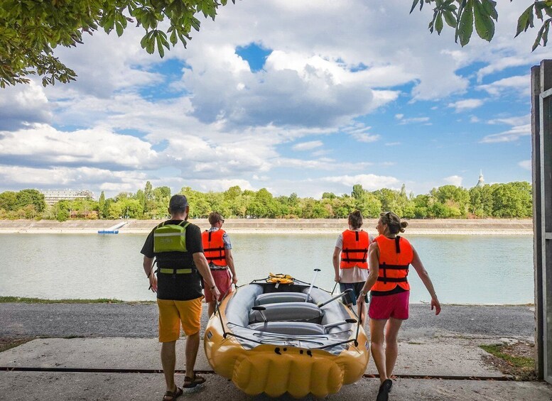 Picture 2 for Activity Sunset Danube River Rafting Cruise in Budapest + Drink