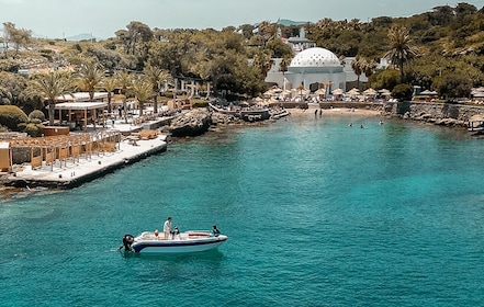 Penyewaan perahu (Gua Kallithea & Anthony Quinn & Traganou)