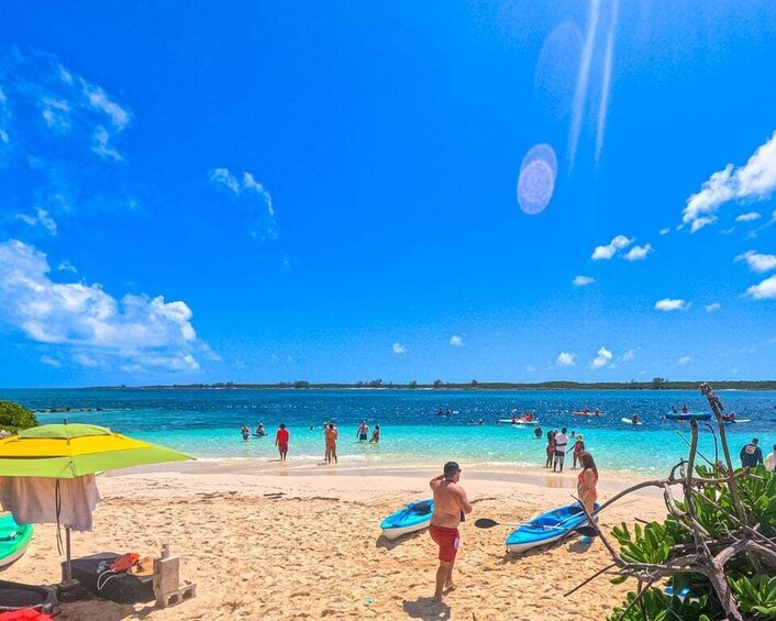 Picture 6 for Activity Nassau: Beach Day at SunCay incl. Lunch - Boat Tour