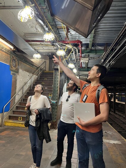 Brooklyn: Subway Secrets and Hidden Stations Private Tour