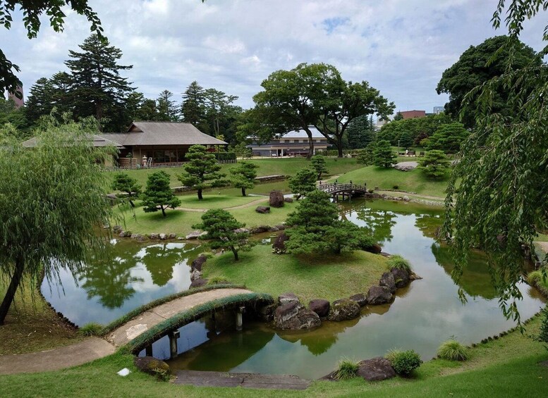 Picture 1 for Activity Kanazawa: Samurai, Matcha, Gardens and Geisha Full-Day Tour