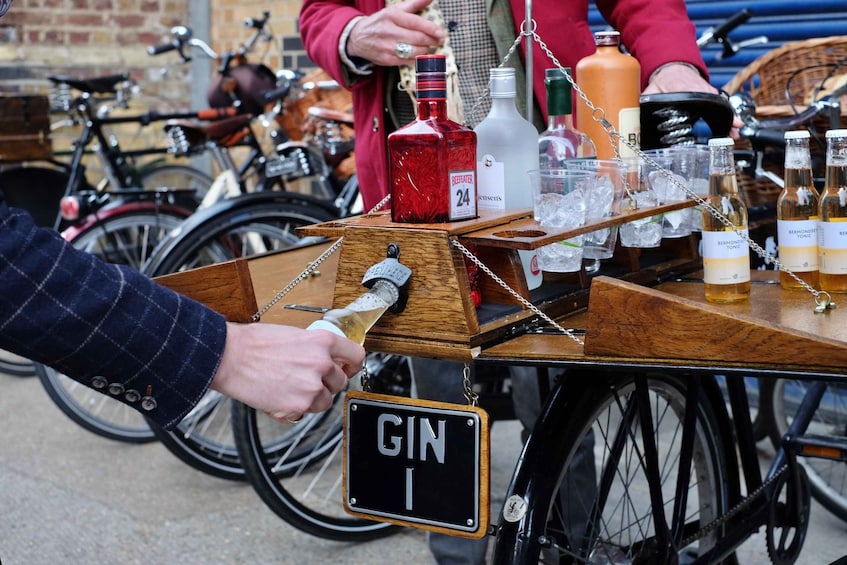 Picture 10 for Activity Gin Safari: Boozy London History on Two Wheels