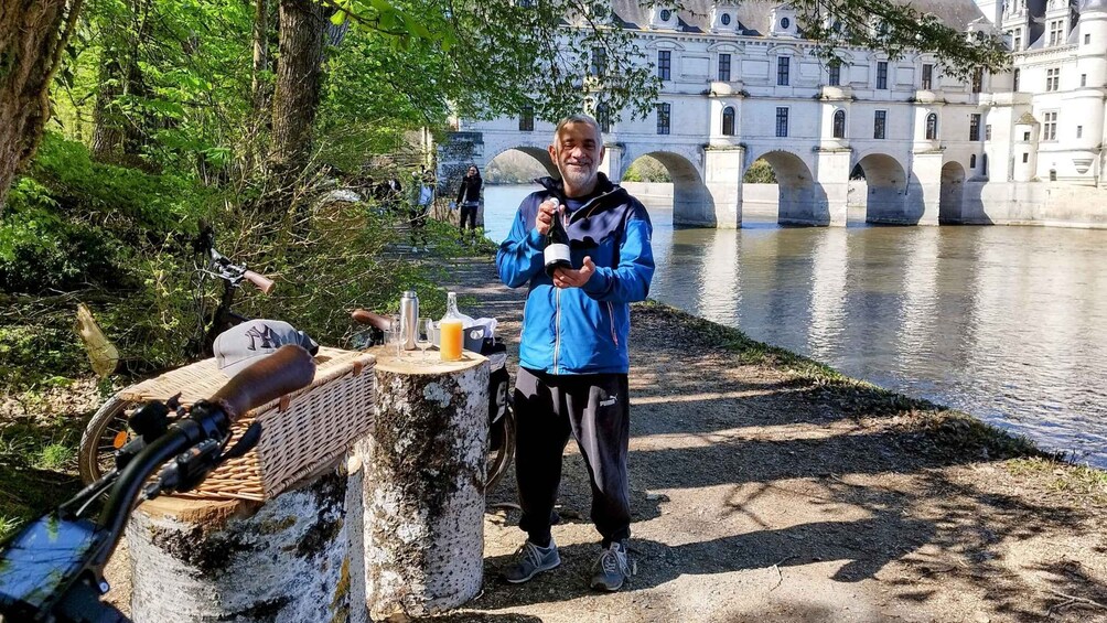 Picture 4 for Activity Chenonceau: guided ebike ride and local wine & cheese picnic