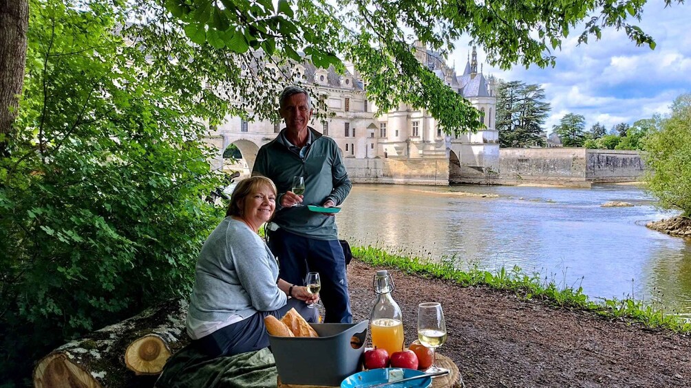 Picture 2 for Activity Chenonceau: guided ebike ride and local wine & cheese picnic
