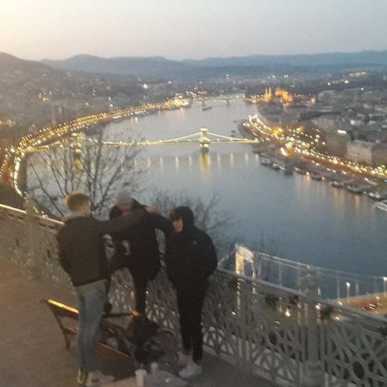 Picture 1 for Activity Budapest: Evening Castle Hill Tour with Fishermen's Bastion