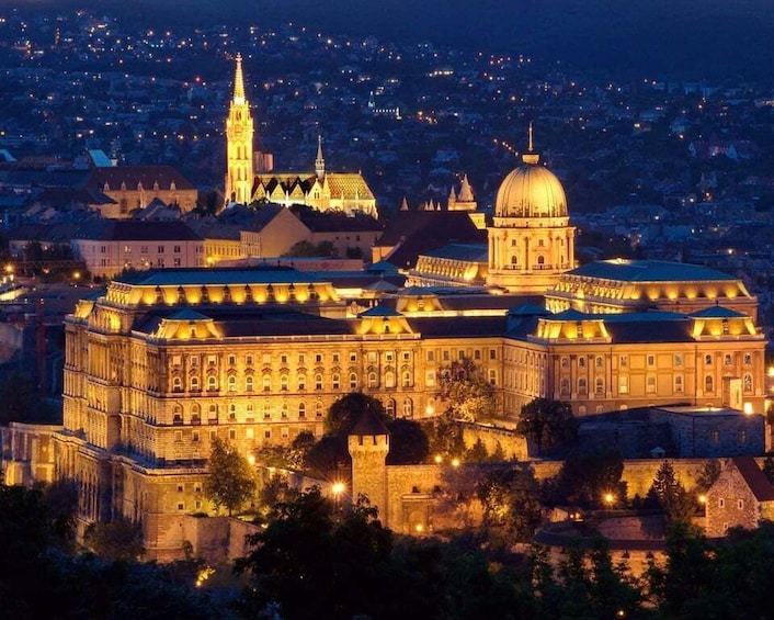 Picture 3 for Activity Budapest: Evening Castle Hill Tour with Fishermen's Bastion