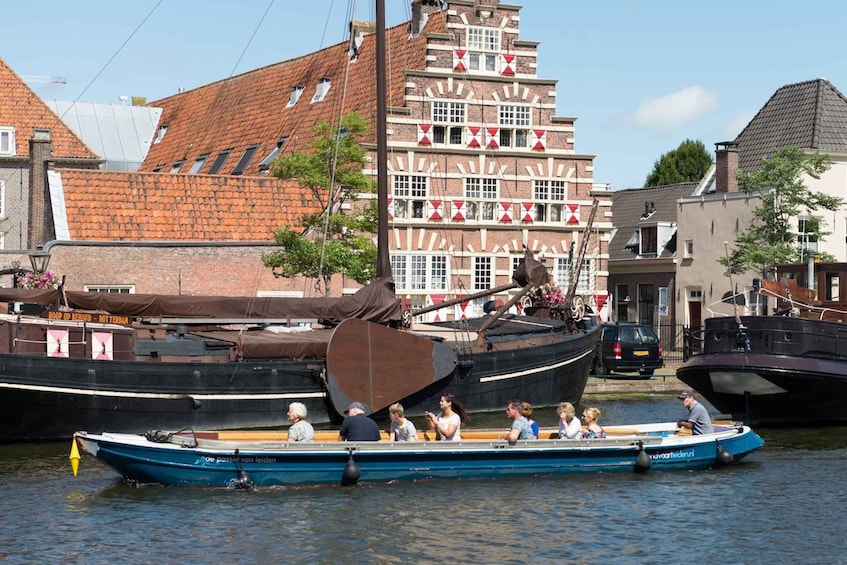 Picture 2 for Activity Leiden: Guided City Canal Cruise