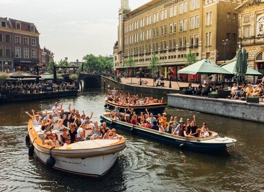 Leiden: Guided City Canal Cruise