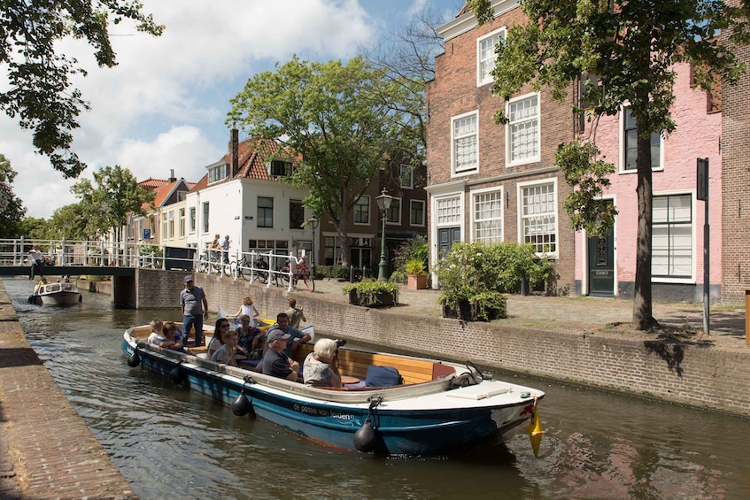 Picture 5 for Activity Leiden: Guided City Canal Cruise