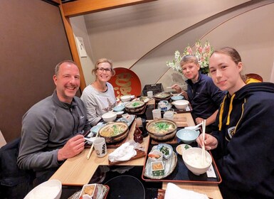 Ryogoku: tour guidato della città di Sumo con pranzo Chanko-nabe