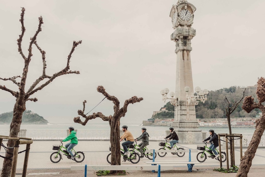 San Sebastian: Guided E-Bike Tour