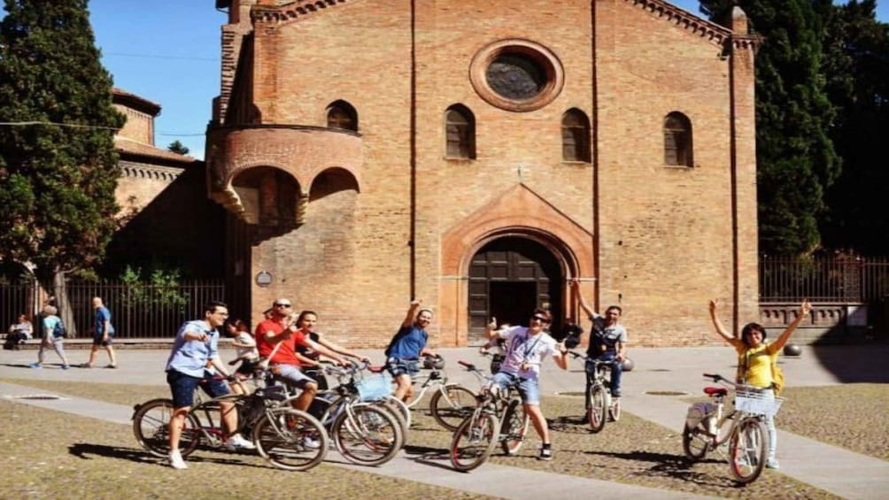 Picture 2 for Activity Bologna: Panoramic Bike Tour
