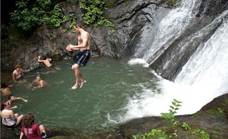 Amazing 11 Waterfalls Zipline Tour / San Jose/Transport ingår