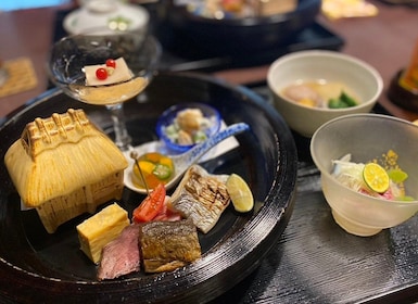 Hakone: Kaiseki Cuisine and Geisha Play in a 260y.o. resto