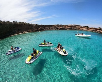 Jet Ski Trip zur Cala Comte von San Antonio aus