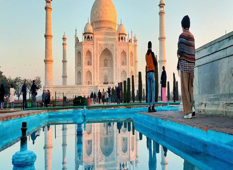 Private Sunset Taj Mahal Tour From Delhi