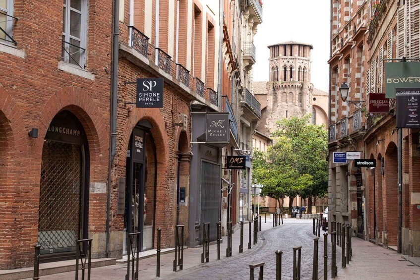 Picture 2 for Activity Toulouse: Traditional Food Group Walking Tour