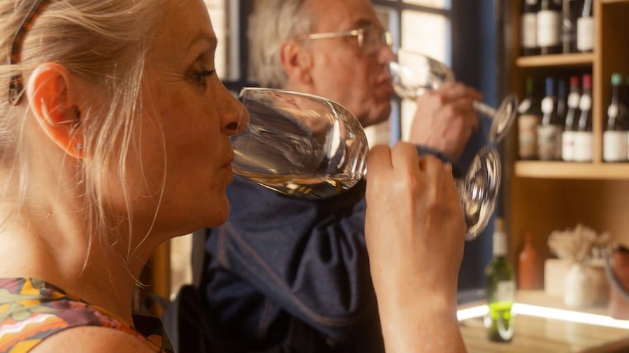 Toulouse: Guided Food Tour with Full Meal and Drinks