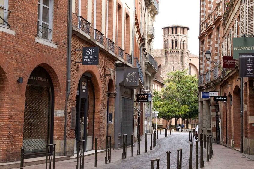 Picture 2 for Activity Toulouse: Traditional Food Group Walking Tour