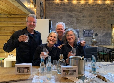 Stirling: Old Town Walking Tour with Gin Tasting