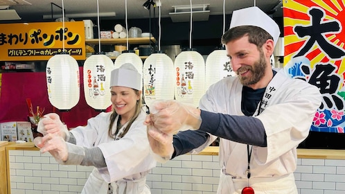 Kanazawa: Authentic Japanese & sushi cooking classes