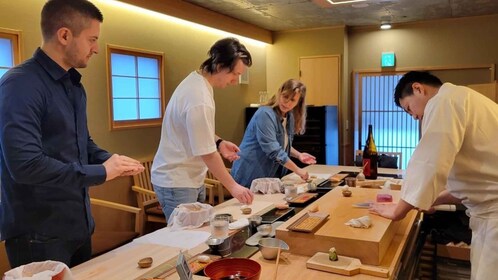 Expérience de fabrication de sushis à Shibuya