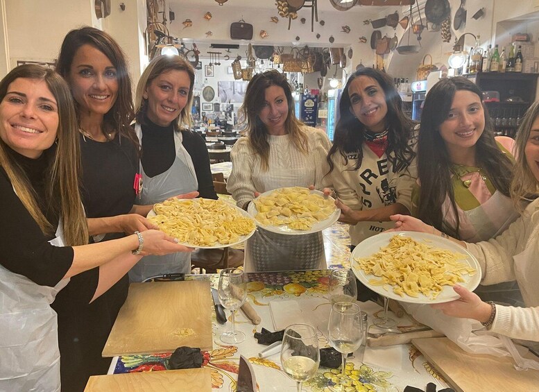 Naples: Pasta Cooking Class with Tiramisù and a Drink