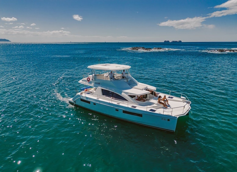 Royal Charters CR: Sunset Tour Yacht Charter