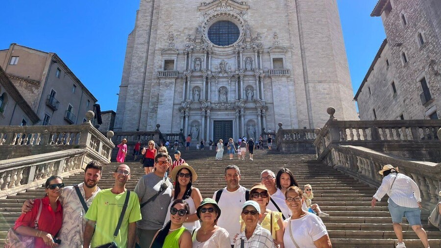 Girona: Guided Walking Tour with Attraction Entry Tickets