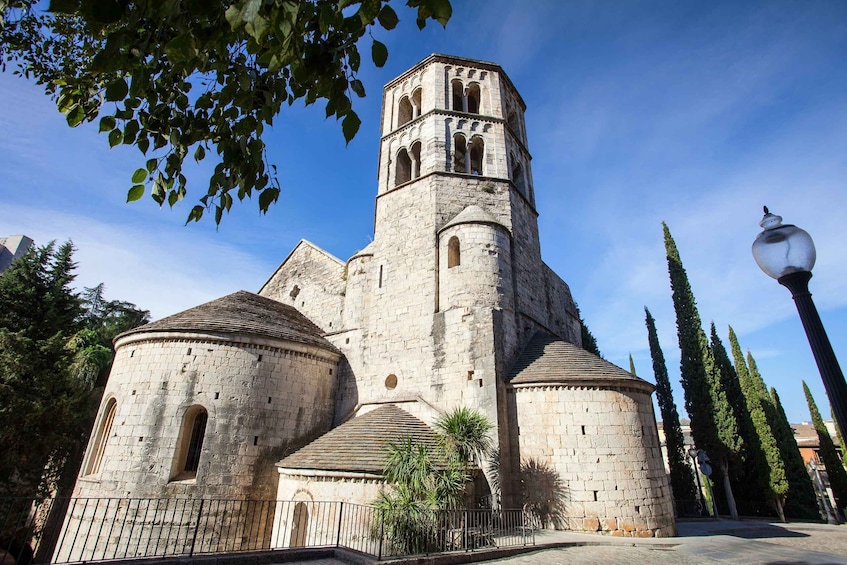 Picture 1 for Activity Girona: Guided Walking Tour with Attraction Entry Tickets