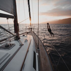 Funchal: Sunset Sailing Private Tour