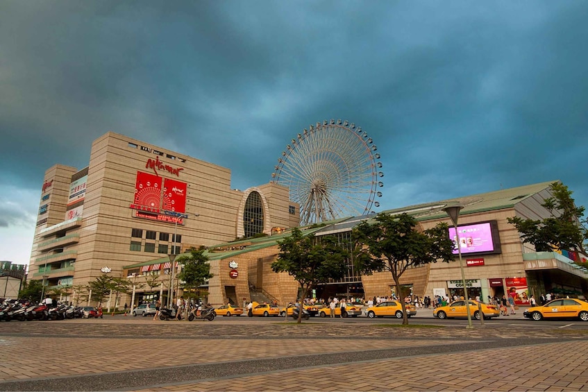 Picture 7 for Activity Taipei: Miramar Ferris Wheel Ticket