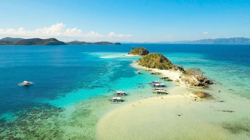 Coron Town: Coron Island Escapade Private Tour with Lunch