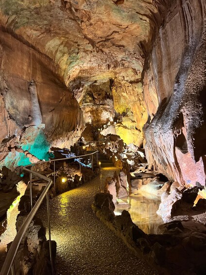 Picture 4 for Activity Visit the Caves of Mira de Aires, Fátima, Batalha and Óbidos