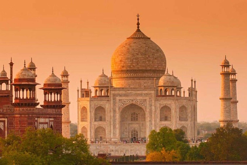 Picture 4 for Activity From Delhi: Taj Mahal Agra Day Trip with Guide & Transfer