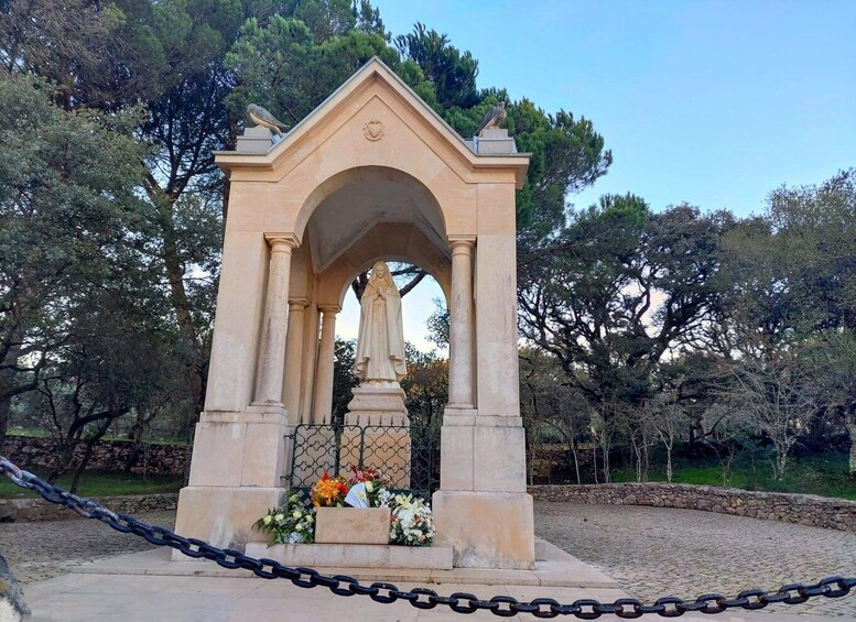 Picture 2 for Activity Fátima Private Tour: Shrine| Sacred Path |Shepherds House