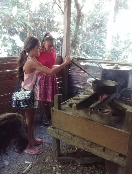 Picture 2 for Activity Watsi: chocolate and waterfall with transportation and lunch