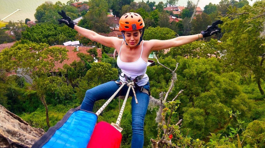 Picture 5 for Activity Valle de Bravo: Rappel over a viewpoint