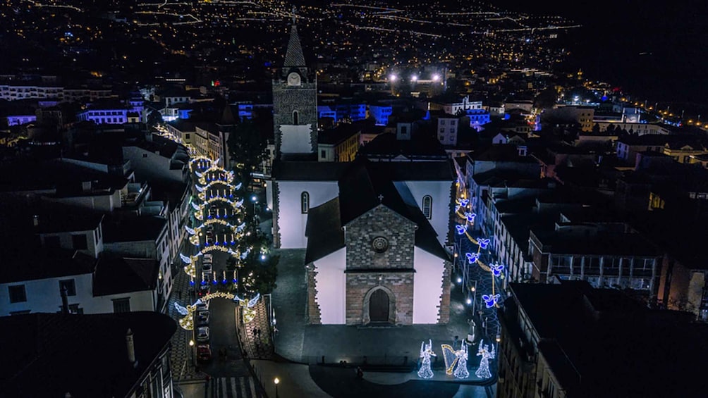 Picture 2 for Activity Funchal: Christmas Lights Guided Tuk-Tuk Tour