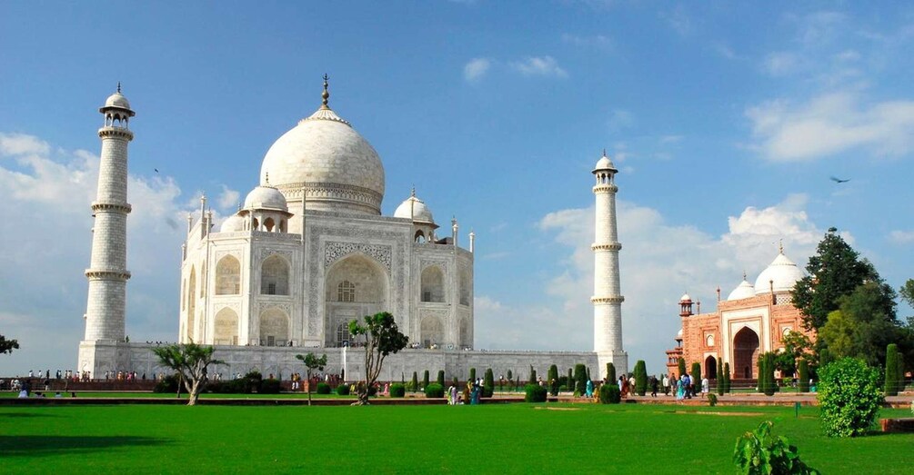 Picture 4 for Activity Agra: Taj Mahal Entry Ticket Guided Tour with Hotel Transfer