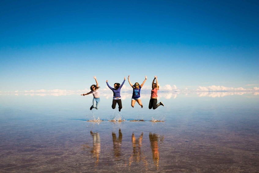 Picture 1 for Activity From Uyuni:Uyuni Salt Flats with Incahuasi Island |Full day|