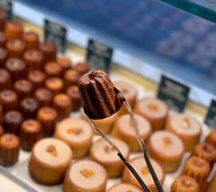 Bordeaux food tour: sweet specialities & highlights