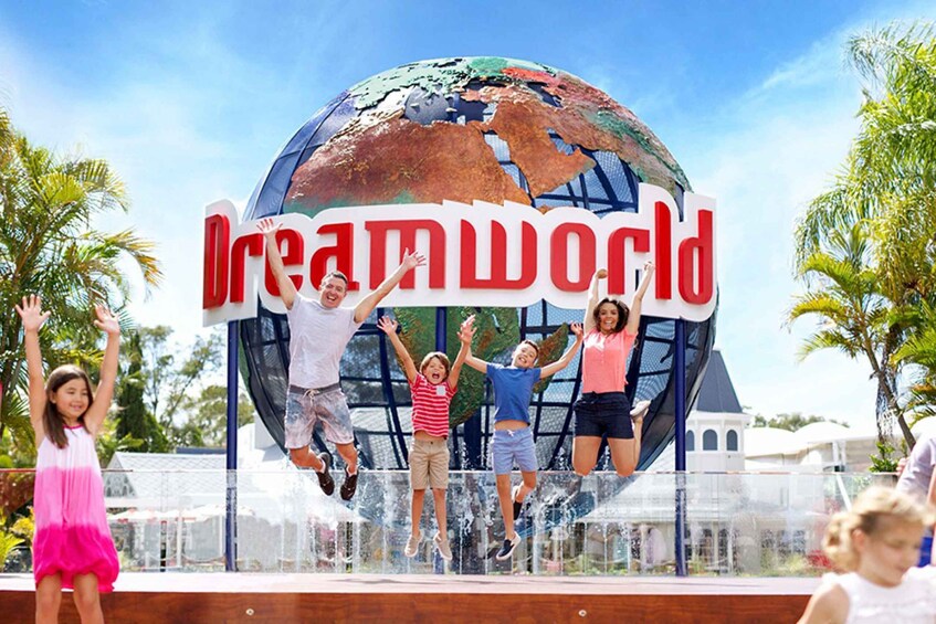 Gold Coast: 2-Day Dreamworld and SkyPoint Entry Ticket