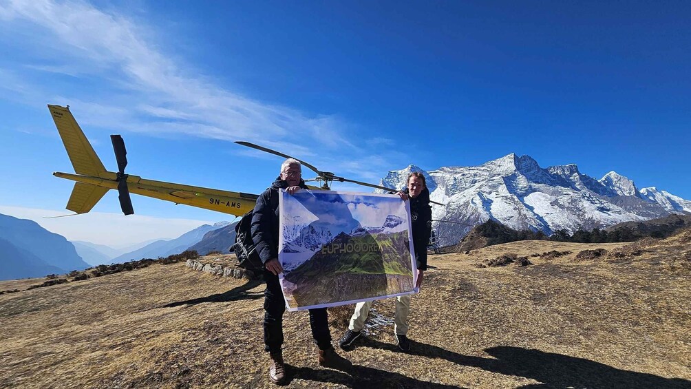 Picture 3 for Activity Everest Base Camp: Helicopter Tour with Multiple landings