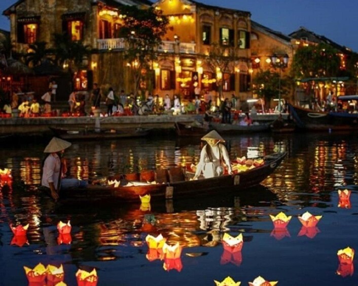 Picture 2 for Activity Hoi An: Hoai River Boat Trip by Night and Floating Lantern