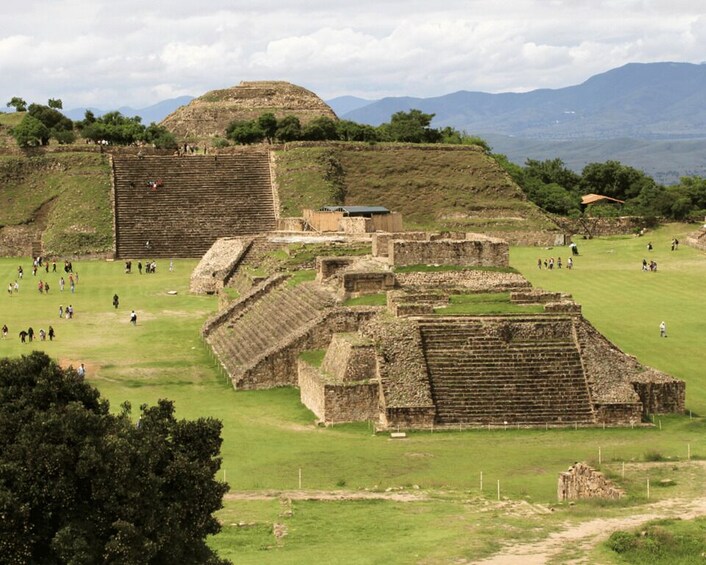 Picture 1 for Activity Monte Alban, Cuilápan, Arrazola & Coyotepec full day tour