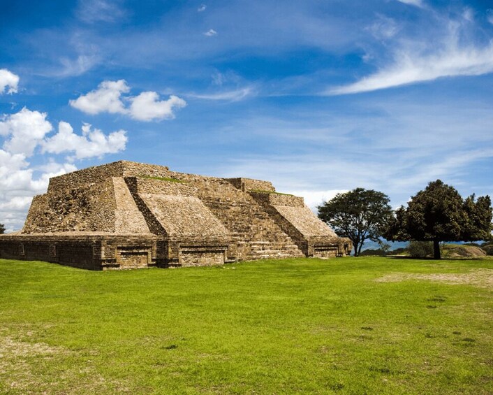 Monte Alban, Cuilápan, Arrazola & Coyotepec full day tour