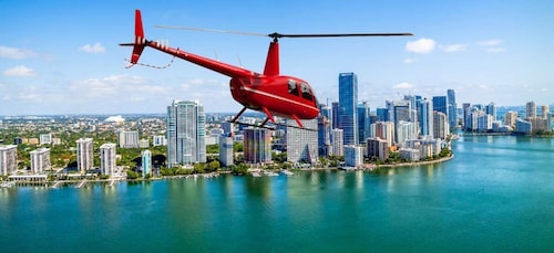 Miami: Luxury Private Helicopter Tour with Champagne