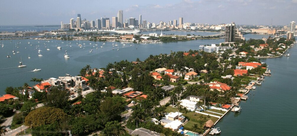 Picture 11 for Activity Miami: Luxury Private Helicopter Tour